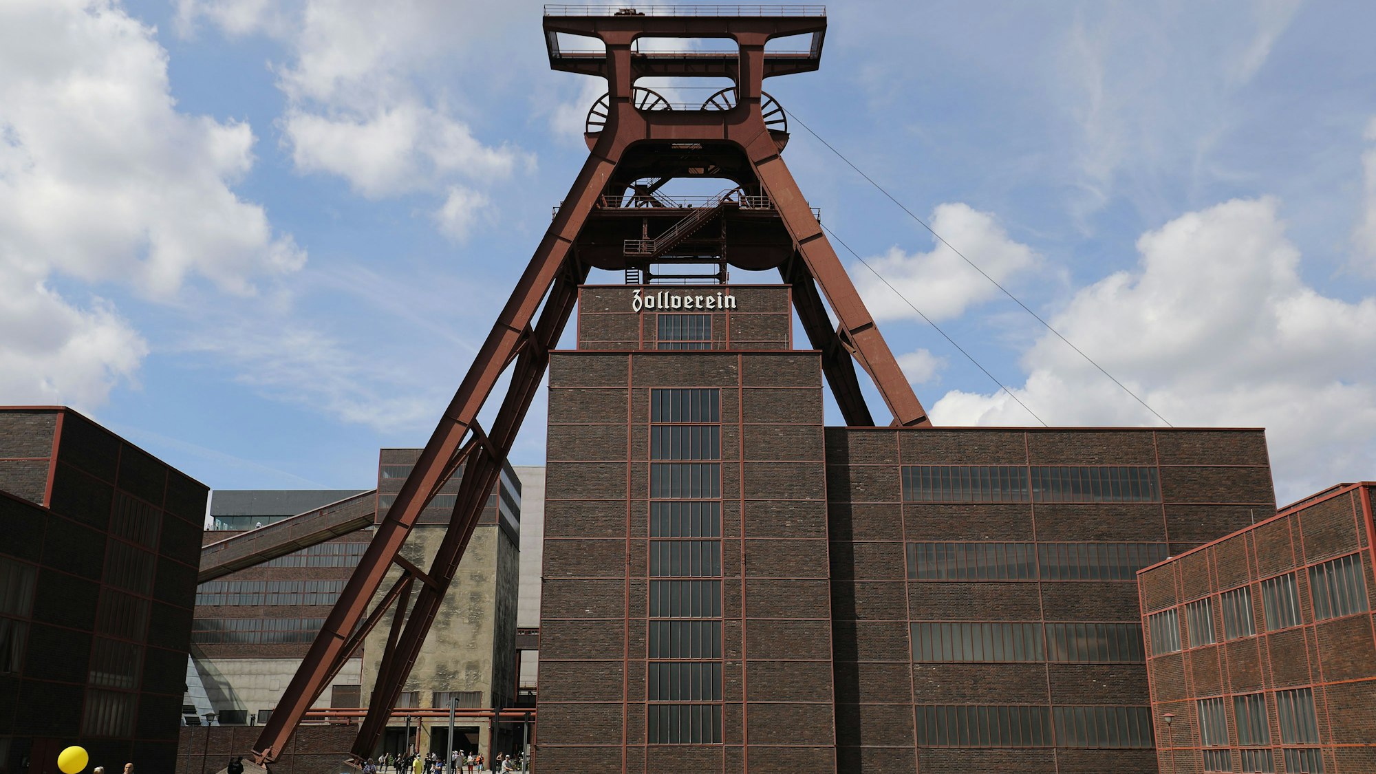 Der Förderturm der Zeche Zollverein. (Archivbild)