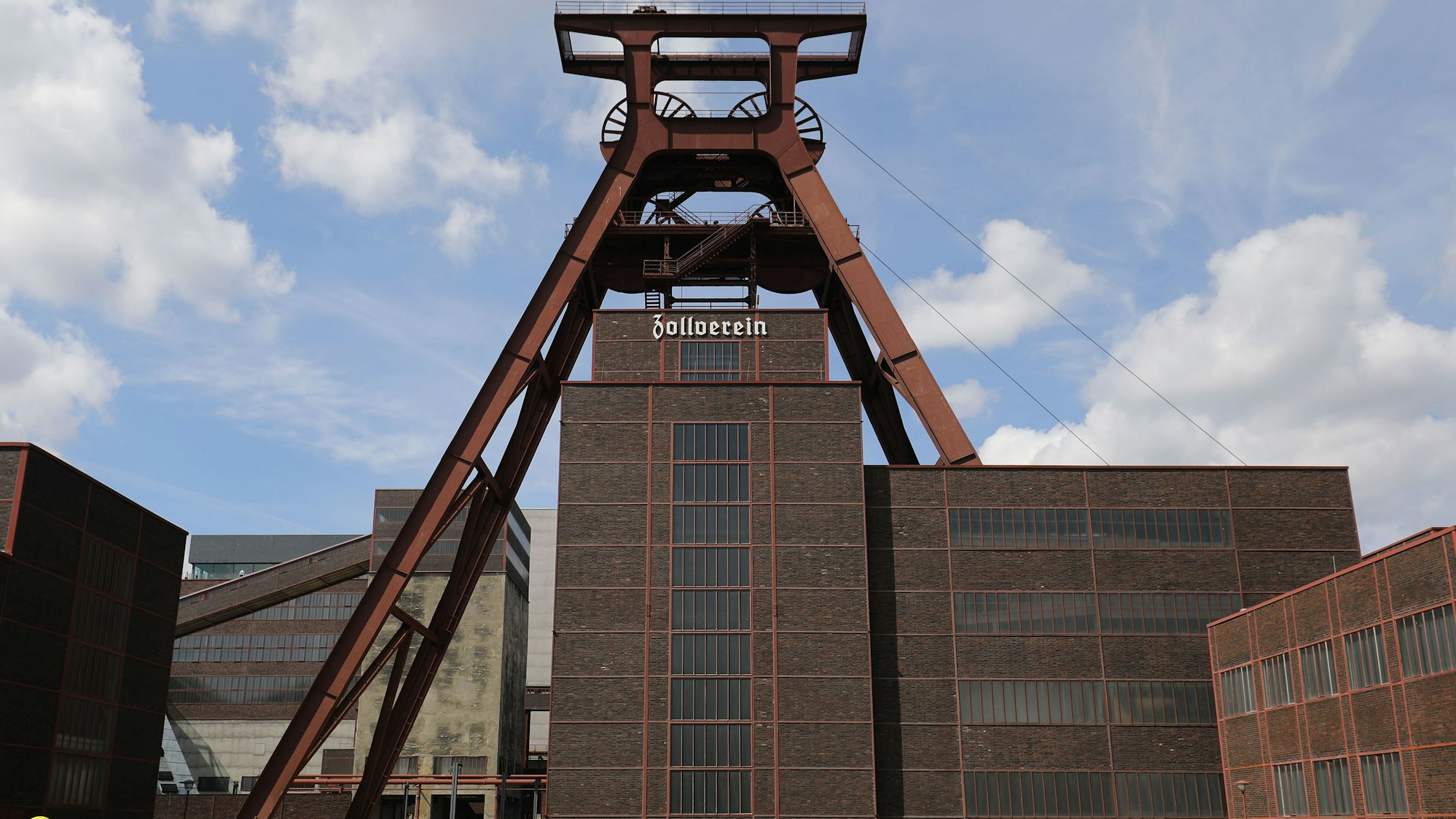 Der Förderturm der Zeche Zollverein. (Archivbild)