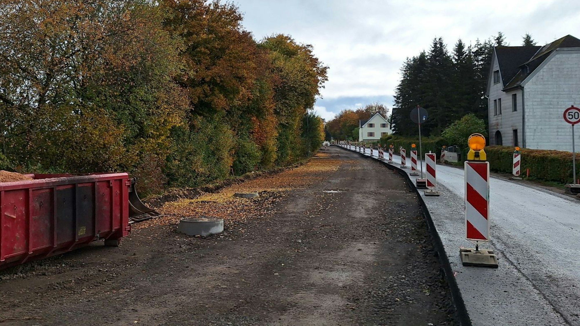 Das Bild zeigt die Nürburgstraße, die einseitig saniert wird.