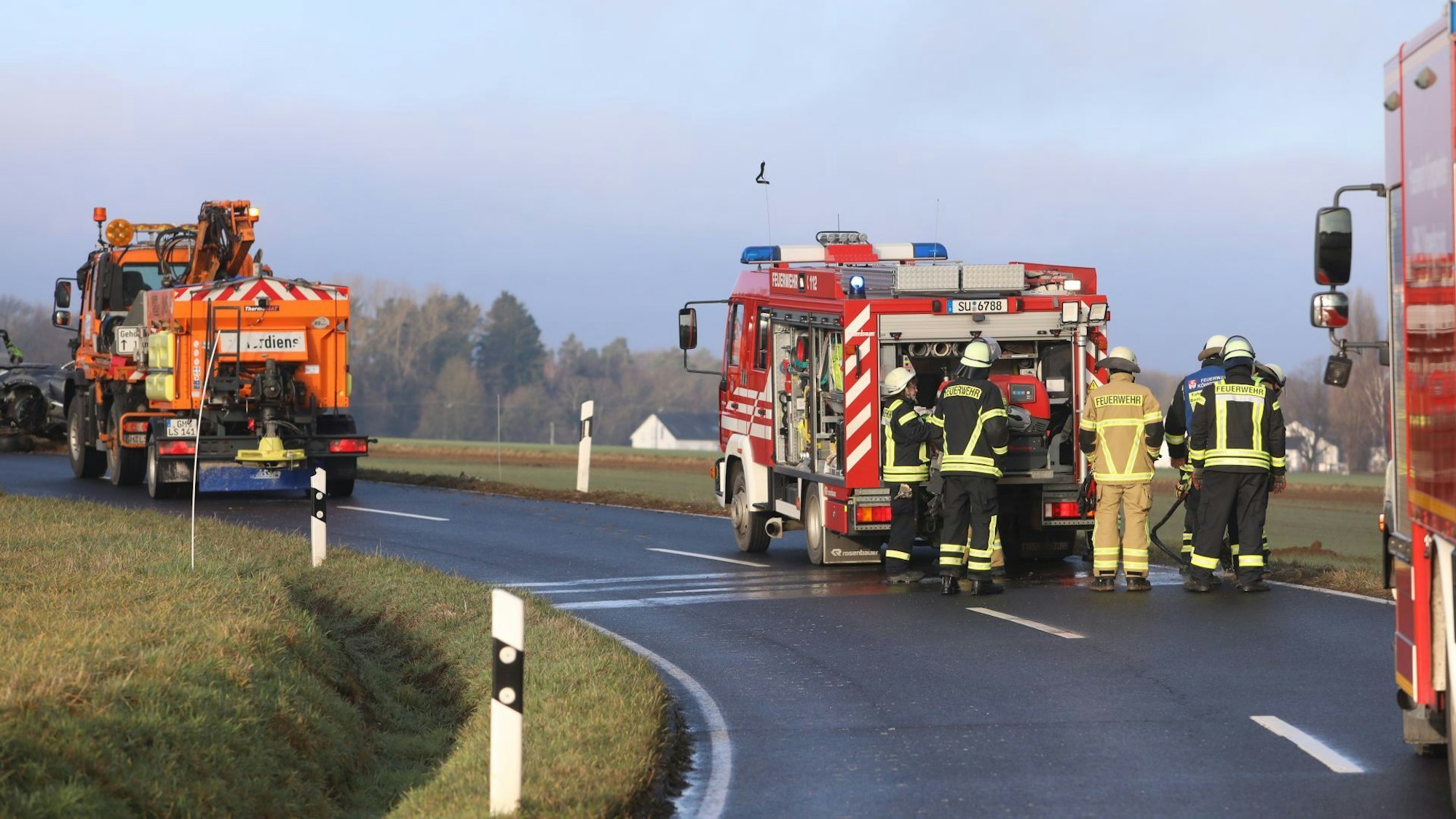 Der Alleinunfall ereignete sich in Königswinter-Vinxel auf der Holtorfer Straße.