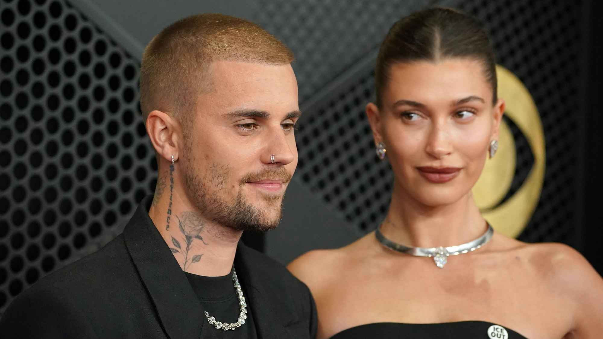 Justin Bieber und seine Frau Hailey Bieber bei den Grammy Awards am Wochenende.