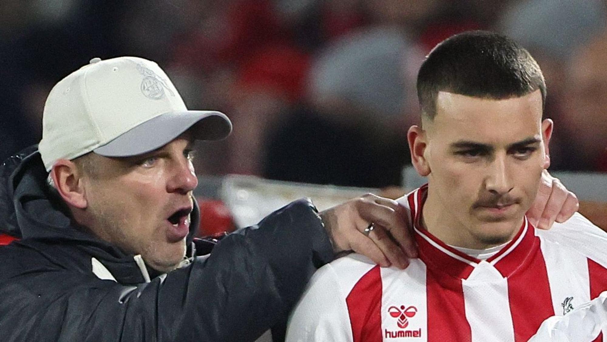 1. FC Köln vs. VFL Wolfsburg, 20. Spieltag, 30.01.2026, 20.30 Uhr, von links: Lukas Kwasniok, Said El Mala, Jan Thielmann, (1. FC Köln), Bild: Herbert Bucco