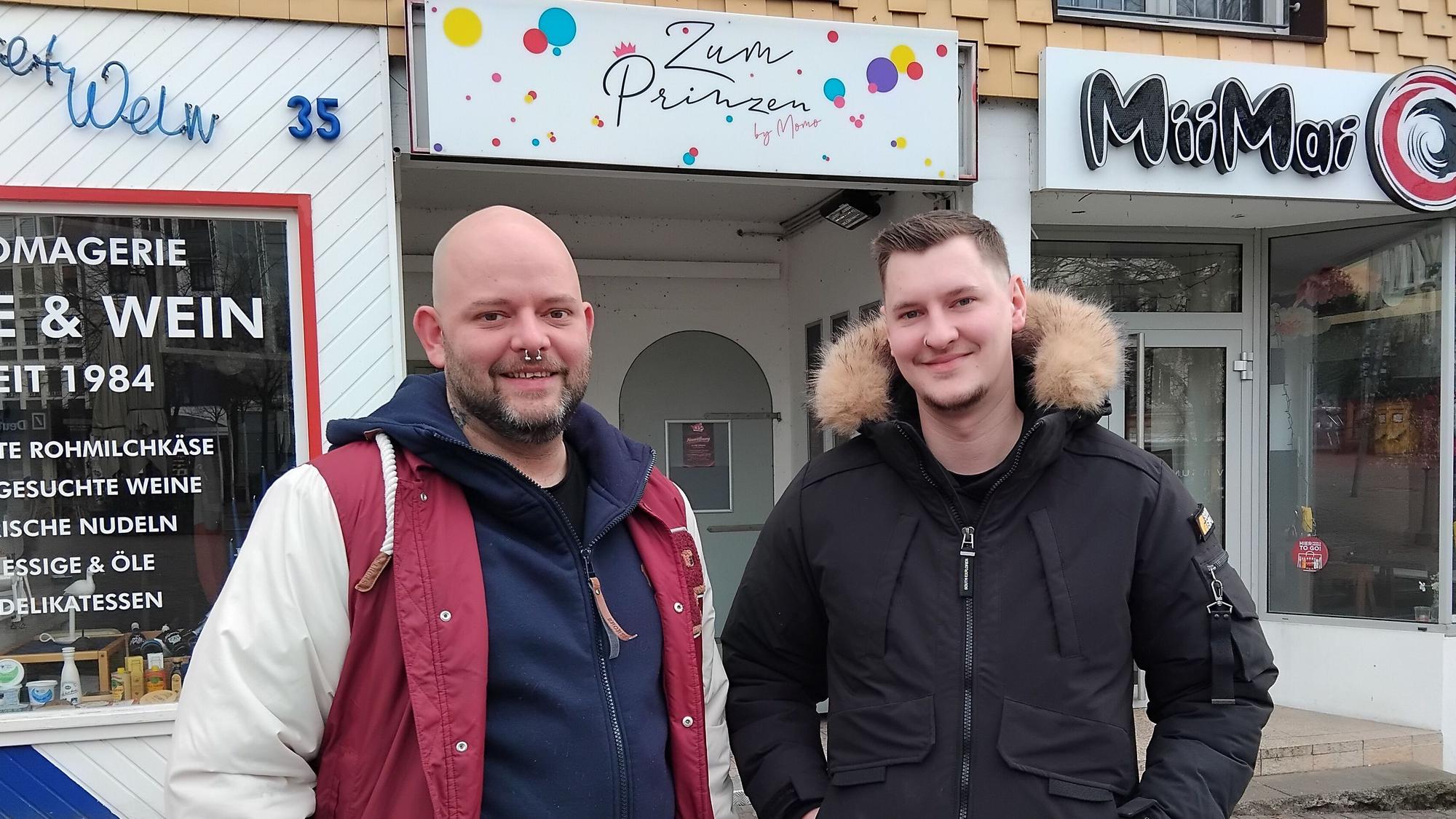 Neues Projekt: Manuel "Momo" Schmitz (links) und sein Kompagnon Dominik Pohle ziehen mit ihrer Kultkneipe Zum Prinzen in den früheren Casbah-Club.