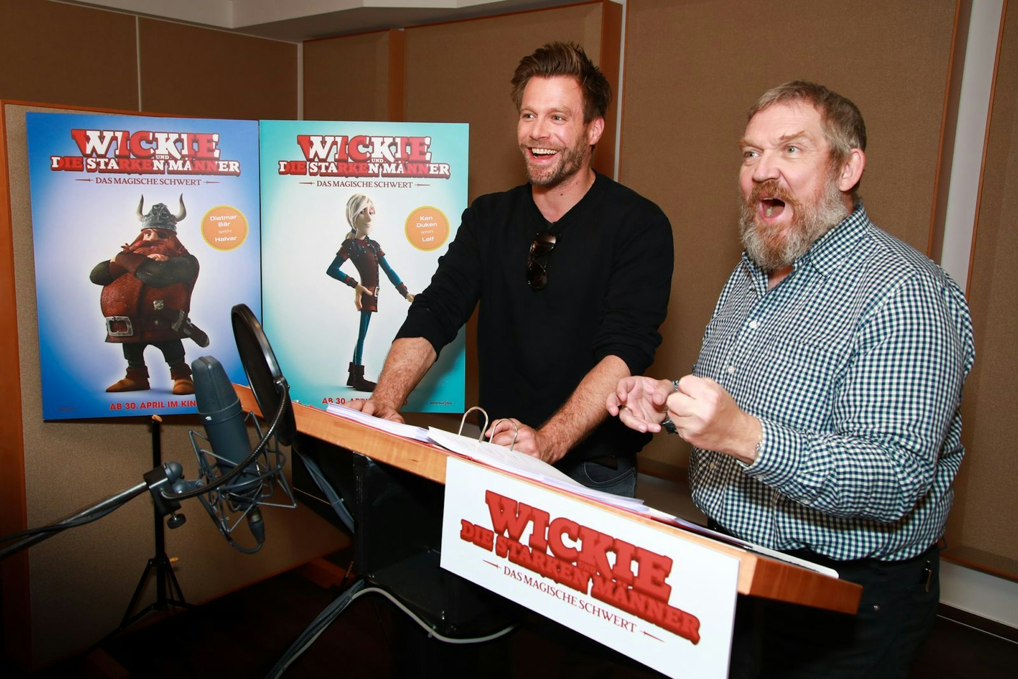 Auch asl Synchronsprecher ist Dietmar Bär (rechts, mit Ken Duken) ein gefragter Mann. (Bild: Universum Film)