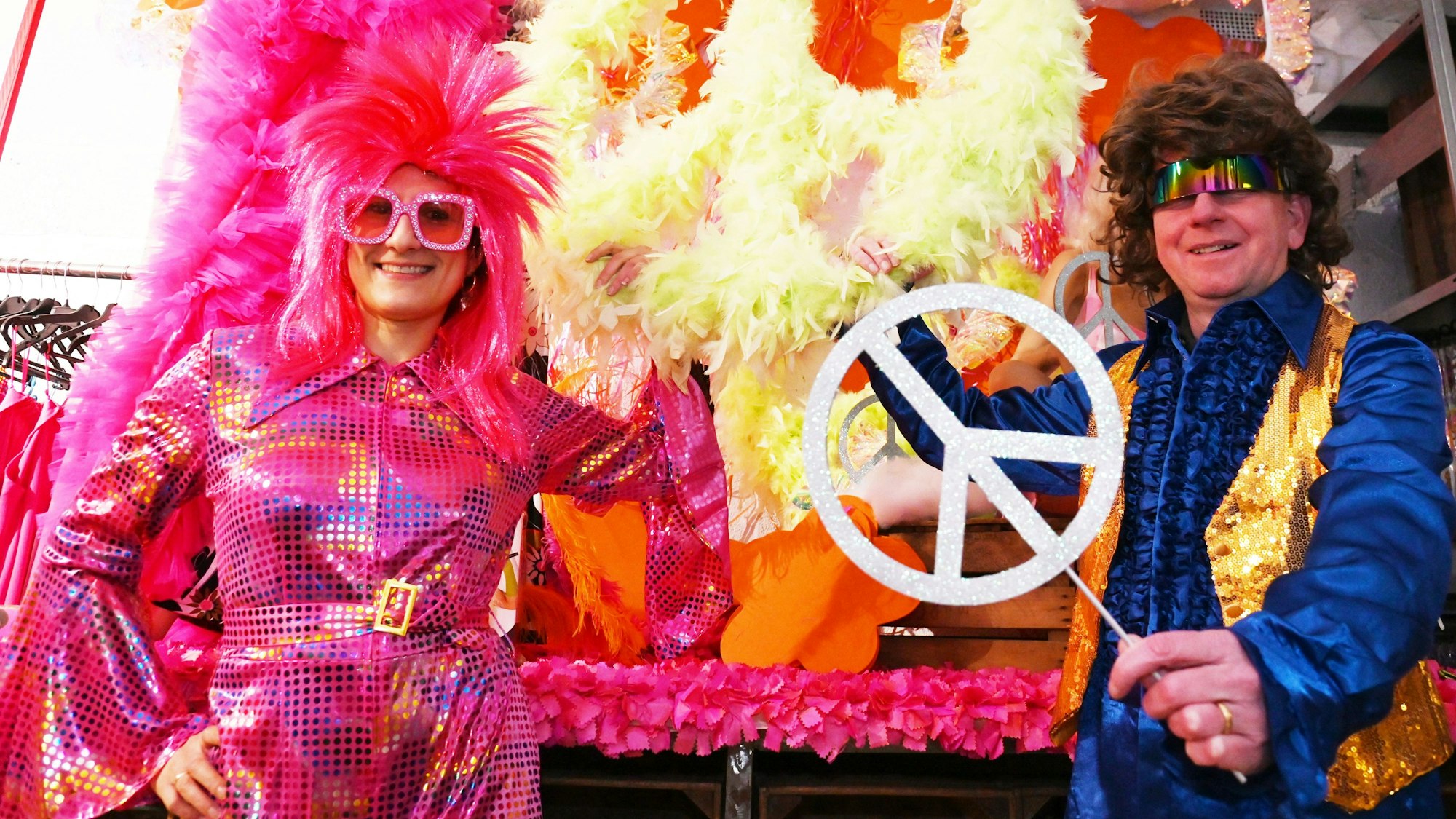 04.02.2026 Köln. Kostümprobe: Was sind die Kostümtrends in diesem Jahr? Welche Paarkostüme gehen gut? Foto: Alexander Schwaiger