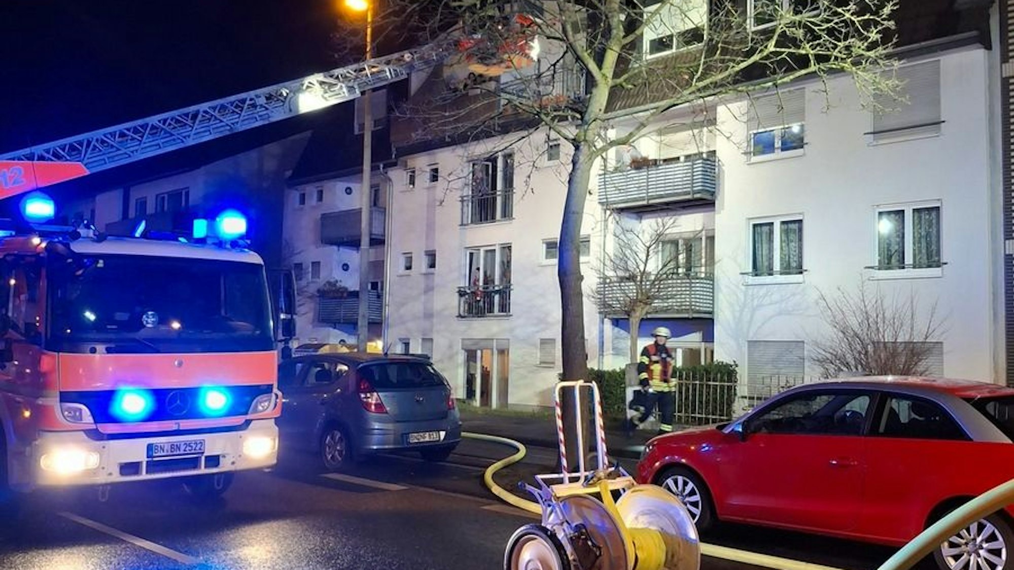 Kellerbrand in Bonn-Duisdorf mit einer verletzten Person.