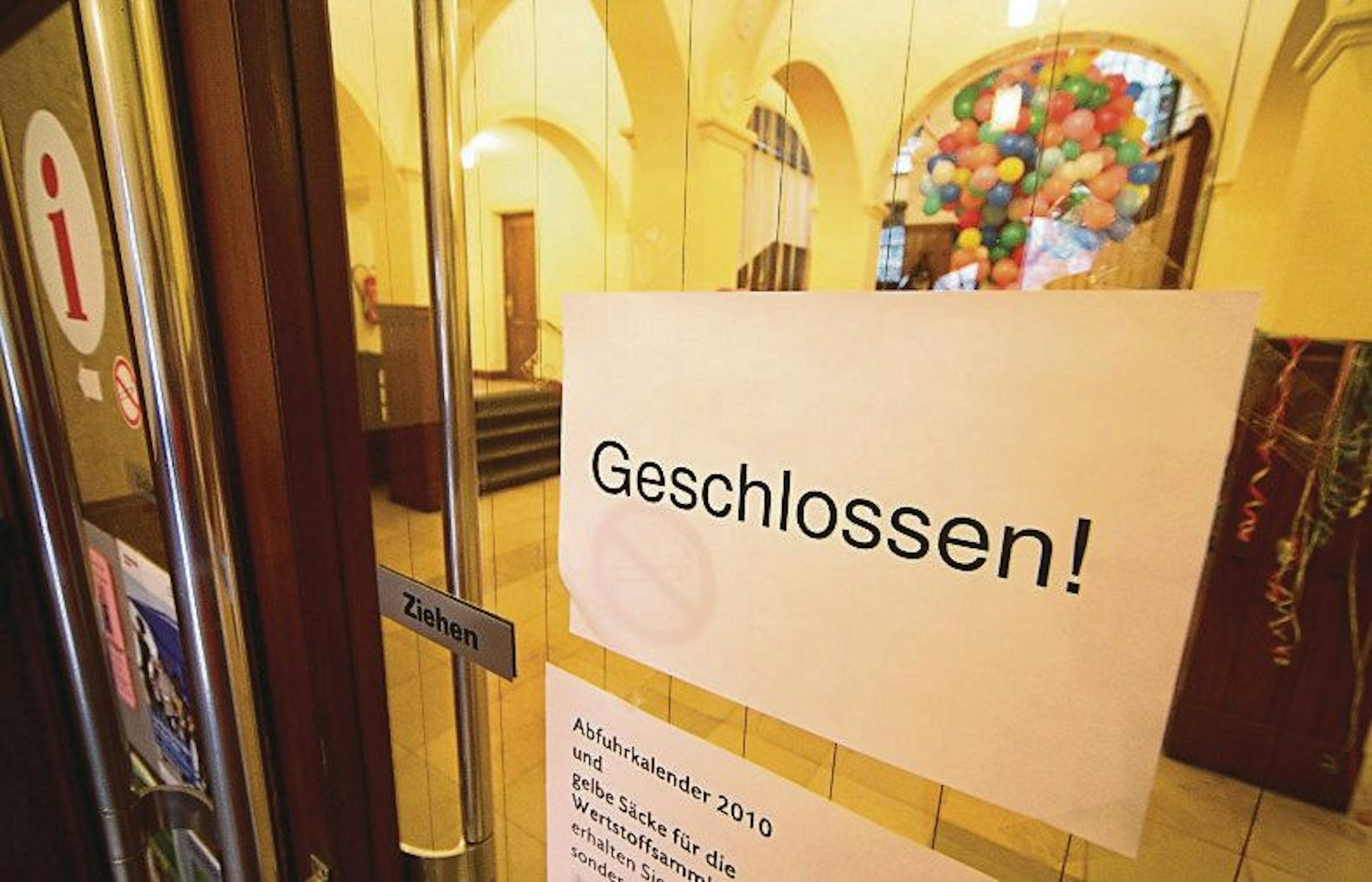 Bergisch Gladbach, Verwaltung geschlossen wegen Karneval