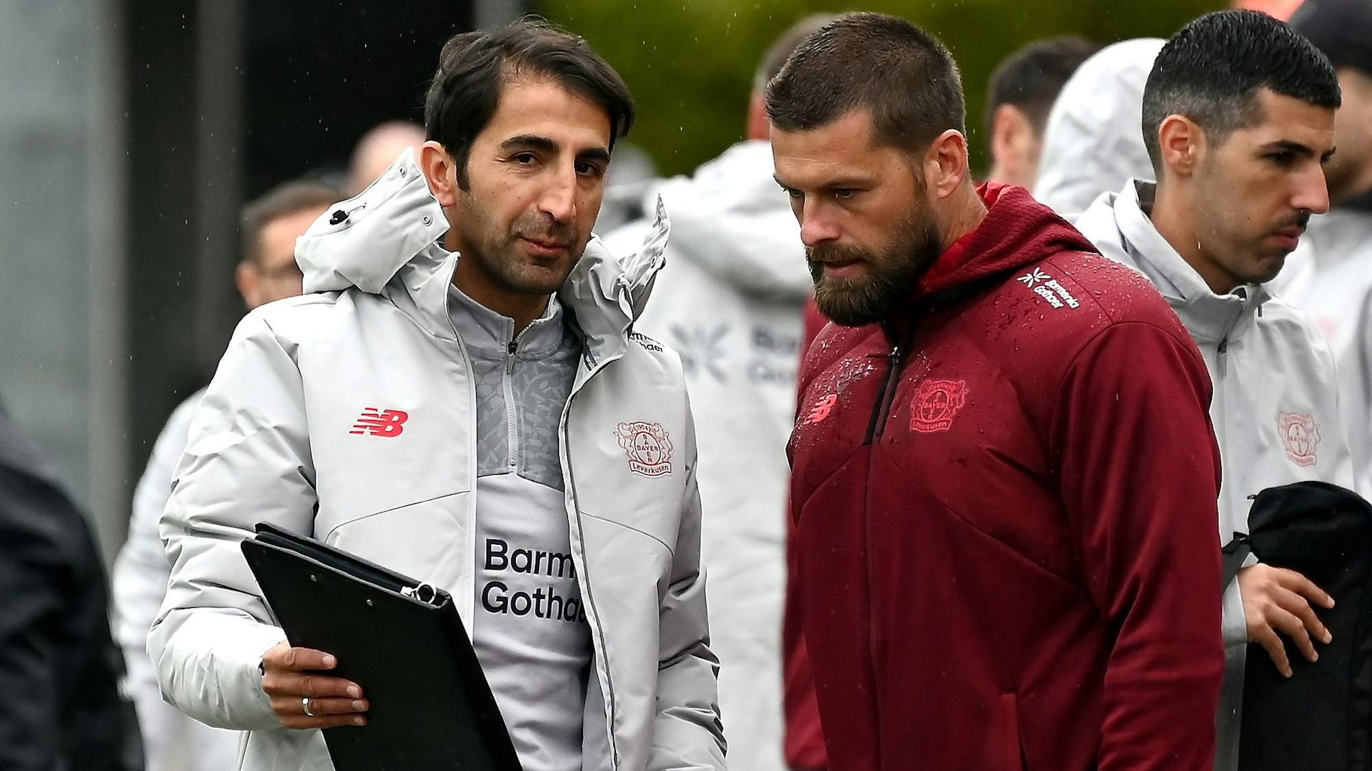04.10.2025, Fussball Vereinspokal -Bayer 04 U19-Wolfsburg
links: Hüzeyfe Dogan (Bayer)
rechts: TR: Kevin Brok (Bayer)
Foto: Uli Herhaus