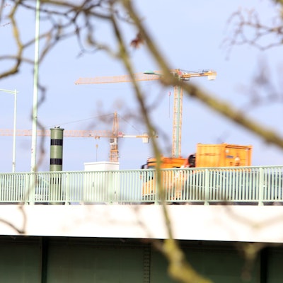 Die neuen Blitzer auf der Zoobrücke sind seit Donnerstag in Betrieb.