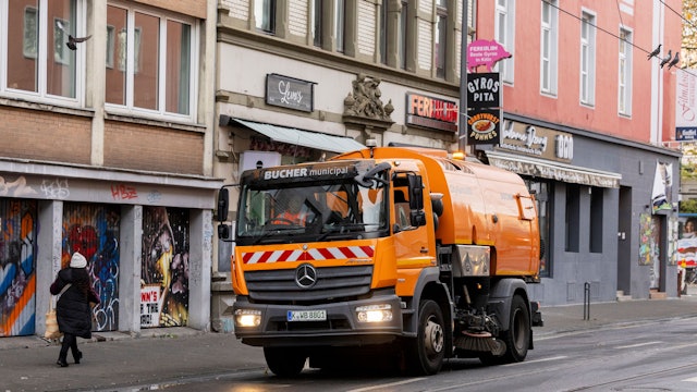 Aufräumarbeiten der AWB im Zülpicher Viertel. (Archivbild)