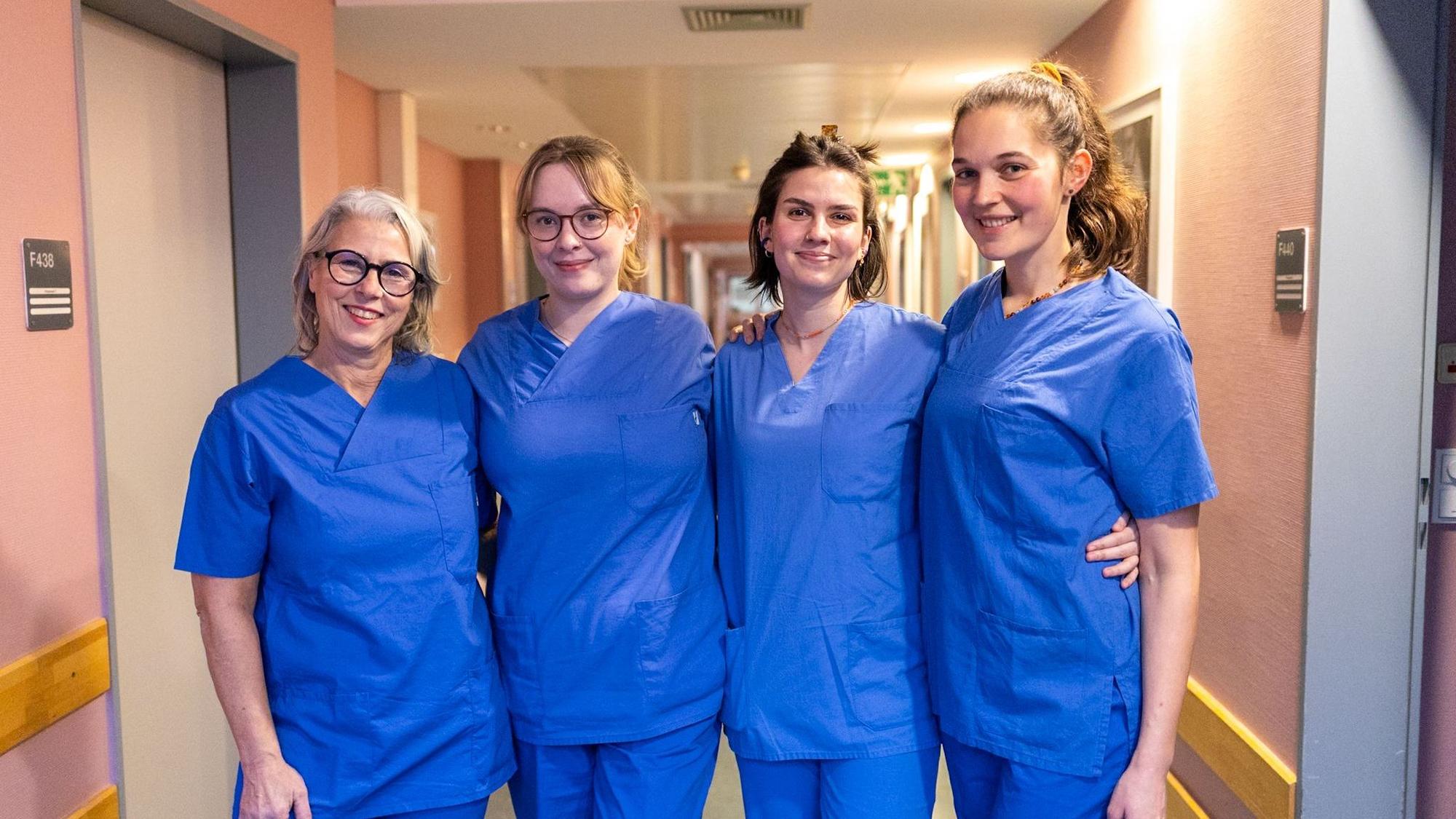 Luisa Tomadini und ihr Team bleiben als Beleghebammen in Bensberg: Luisa Tomadini (v.l.), Luisa Illmer, Anne Pefferkoven und Felicitas Brun.