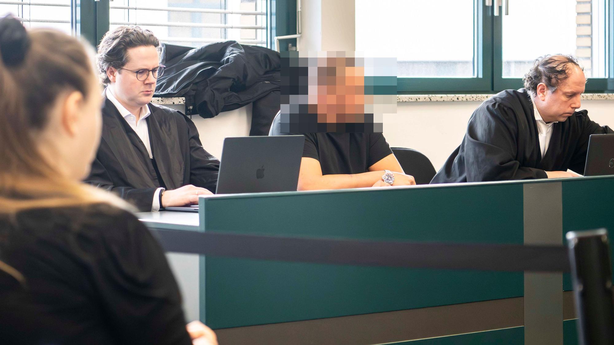 Das Bild zeigt einen Moment im Amtsgericht Euskirchen während der Verhandlung.