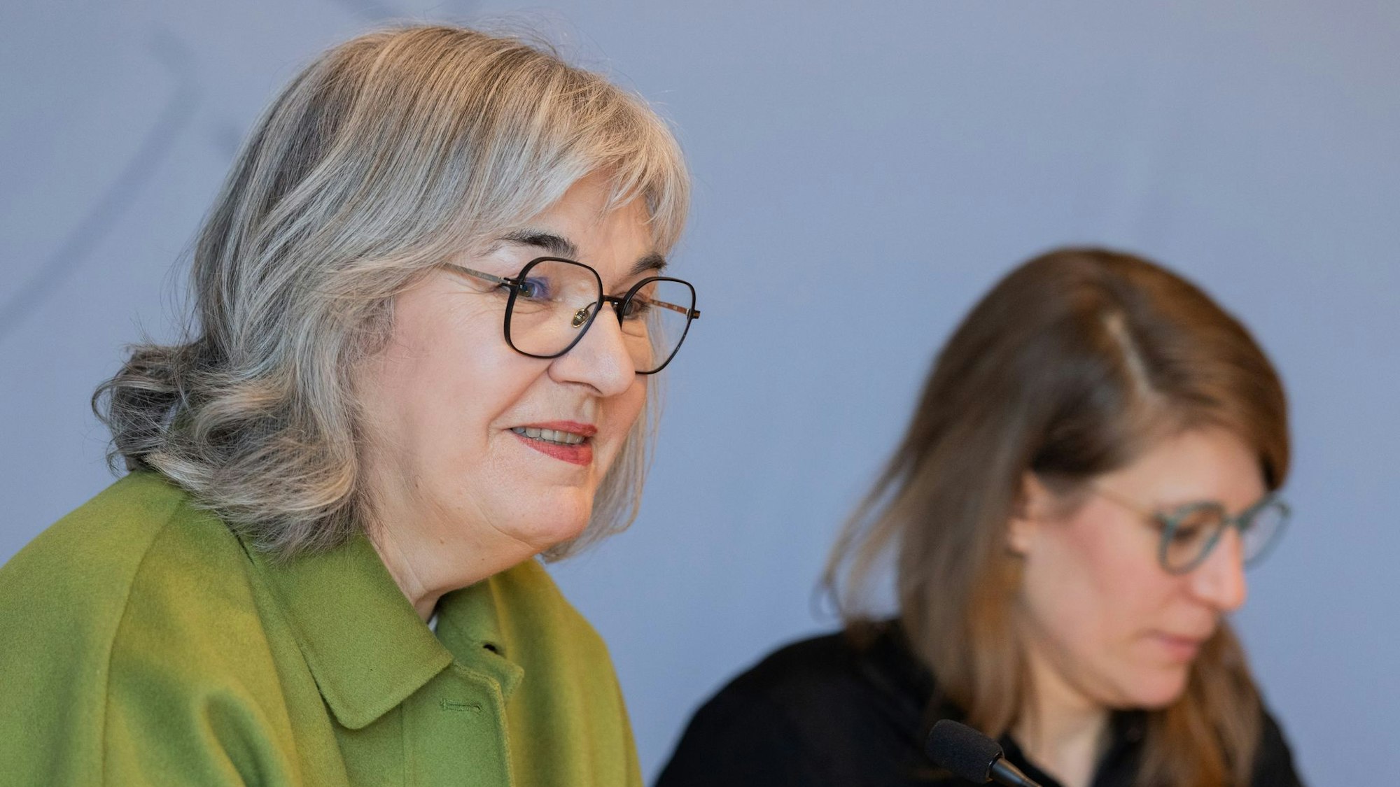 Die steigende Gewalt in NRW-Kitas alarmiert die Landesregierung.