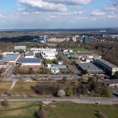 03.04.2022, Köln: Luftaufnahme des WDR-Produktionsgeländes in Bocklemünd. Luftbild mit Drohne. Foto: Uwe Weiser