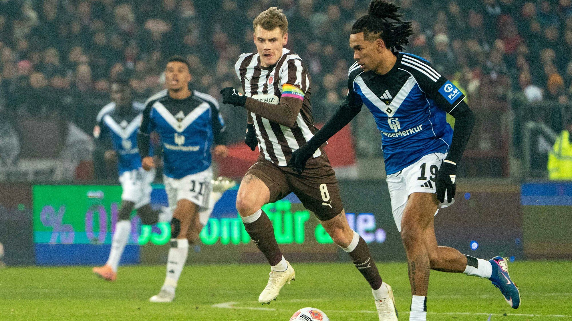 Damion Downs im Dress des Hamburger SV.