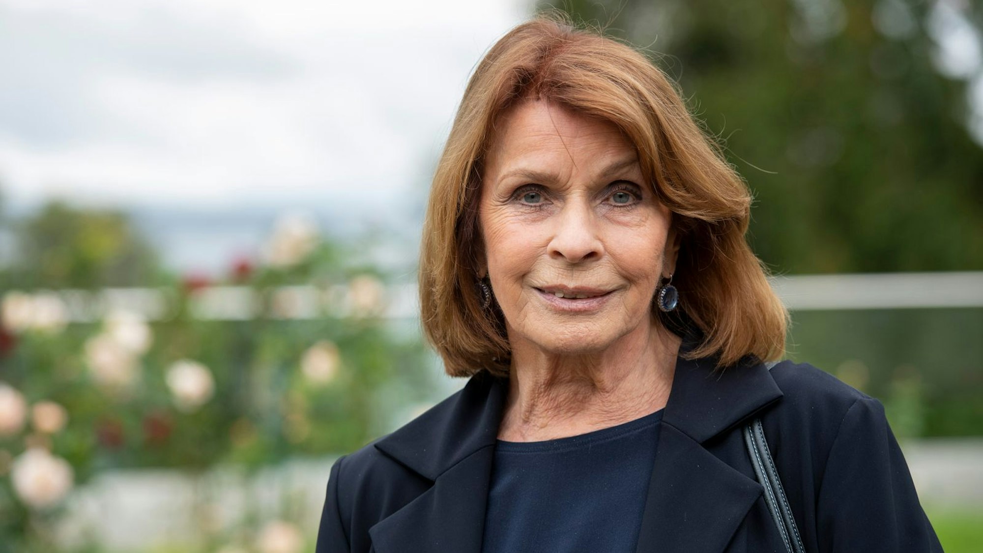 Nach ihrem schweren Sturz hat sich Senta Berger nun selbst zu Wort gemeldet. (Bild: 2021 Getty Images/Hannes Magerstaedt)