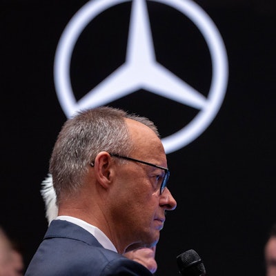 Friedrich Merz setzt beim Dienstwagen auf Mercedes.