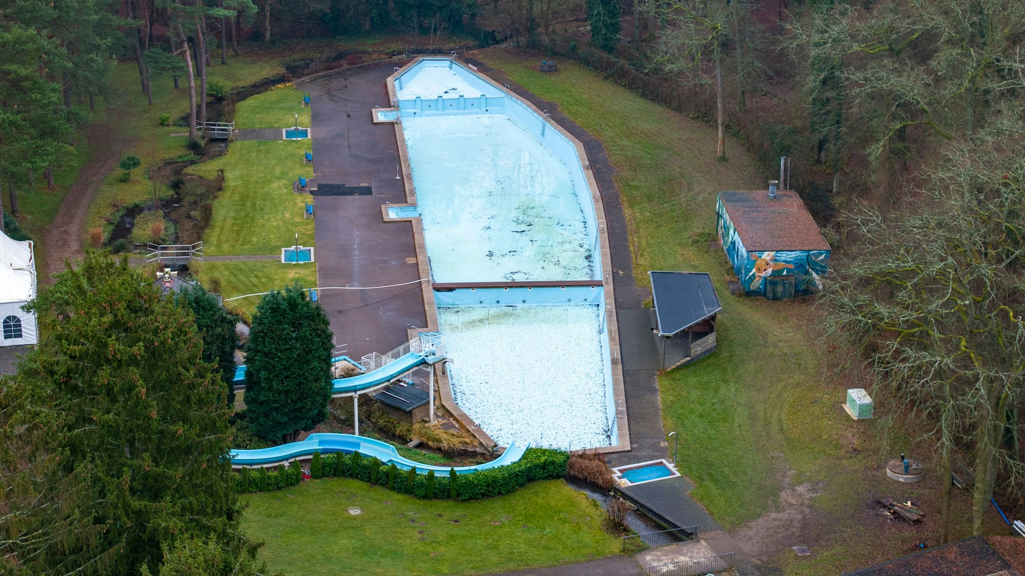 Die Sanierung des Waldbad Dünnwald ist eines der elf möglichen Projekte, für die Geld aus der Sportmilliarde des Bundes nach Köln geholt werden könnte.