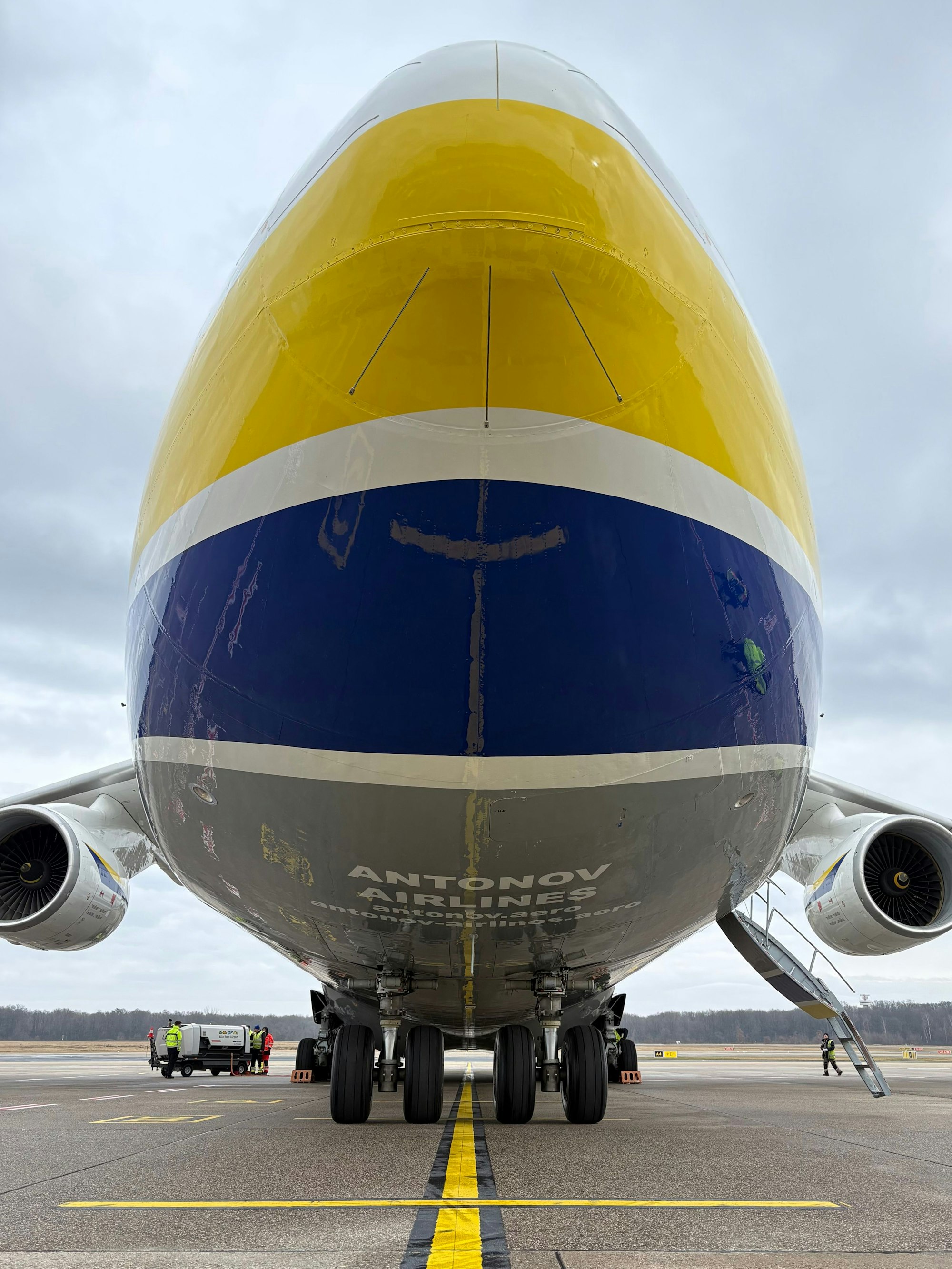 Antonov 124 von vorne