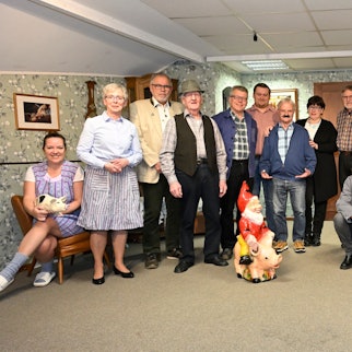 Das Foto zeigt das Ensemble des Biesfelder Mundartschwanks.