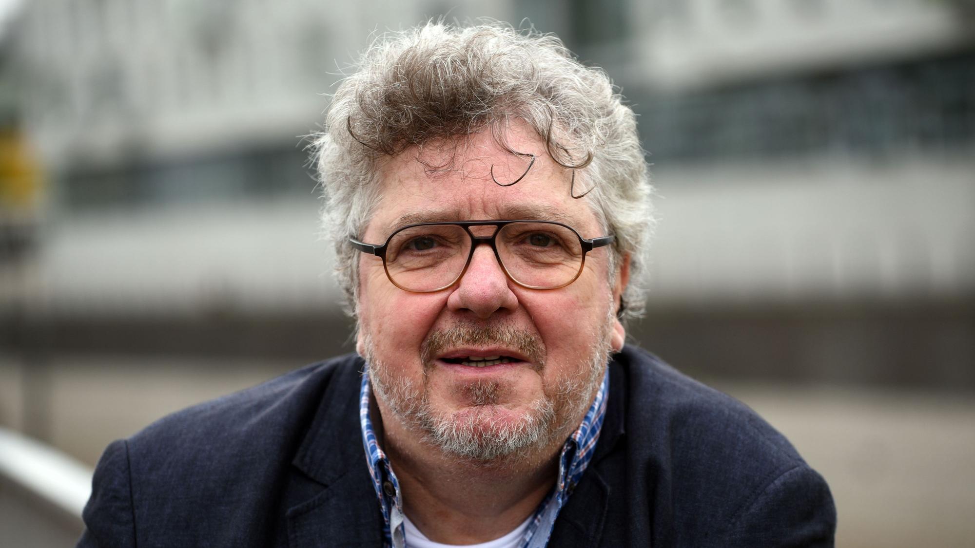 Michael Schanze steht bei einer Veranstaltung in Köln 2016.