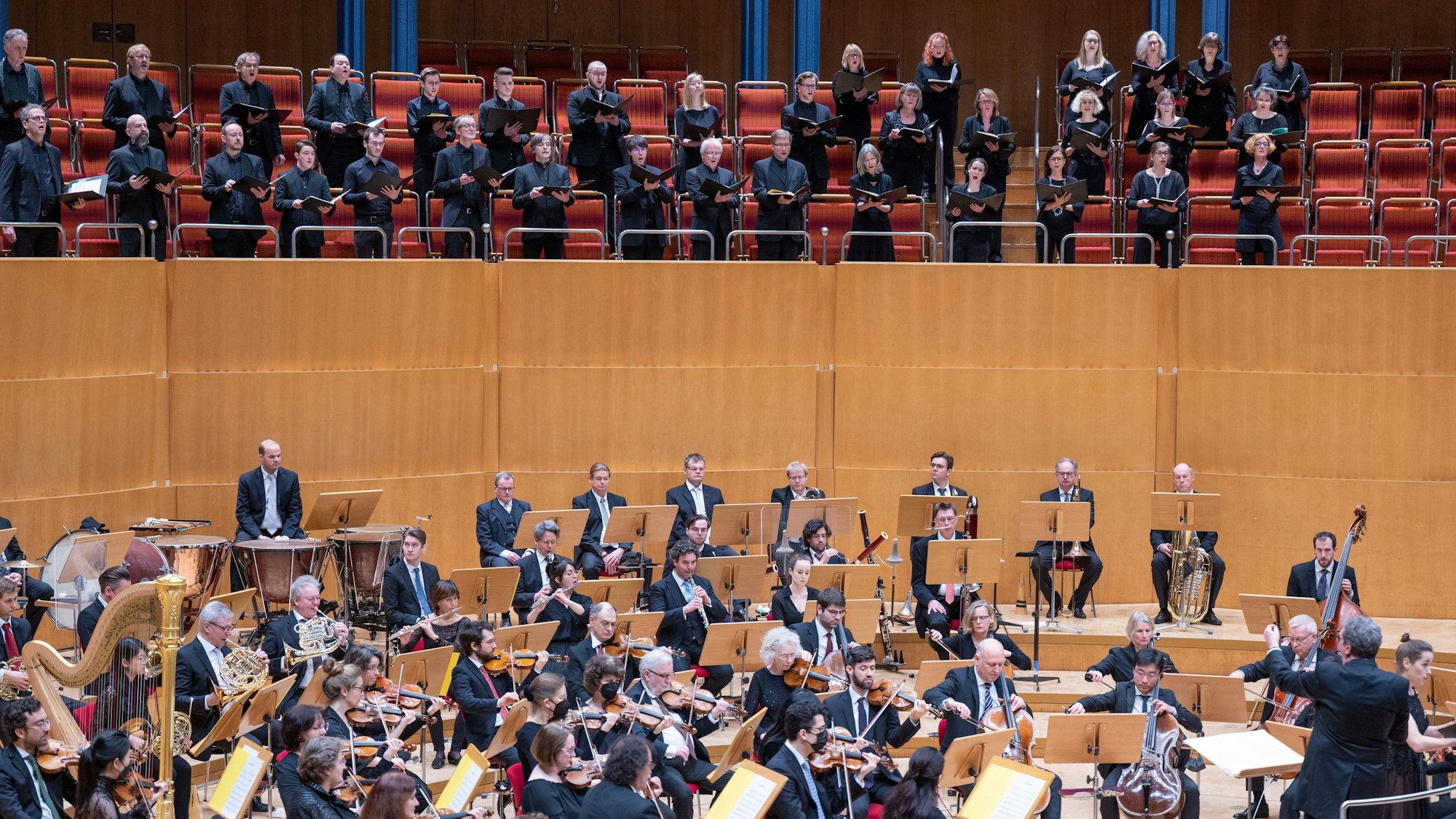 09.01.2022, Köln: Sänger des Chors Kölner Kurrende in der Philharmonie.