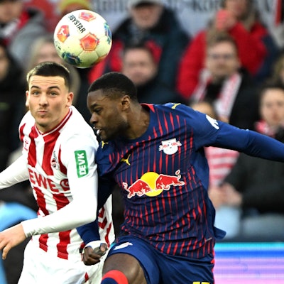 Said El Mala und Ridle Baku im Zweikampf.