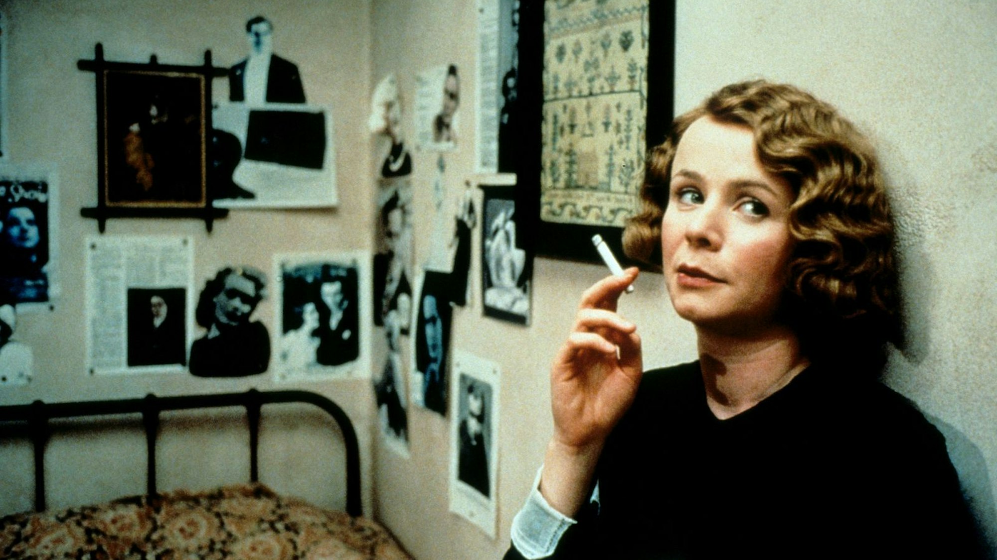 Elsie (Emily Watson) informiert die neue Kammerzofe Mary über die Hausregeln. (Bild: © Zestwick Ltd./Film Council/Sandcastle 5 Productions Inc)