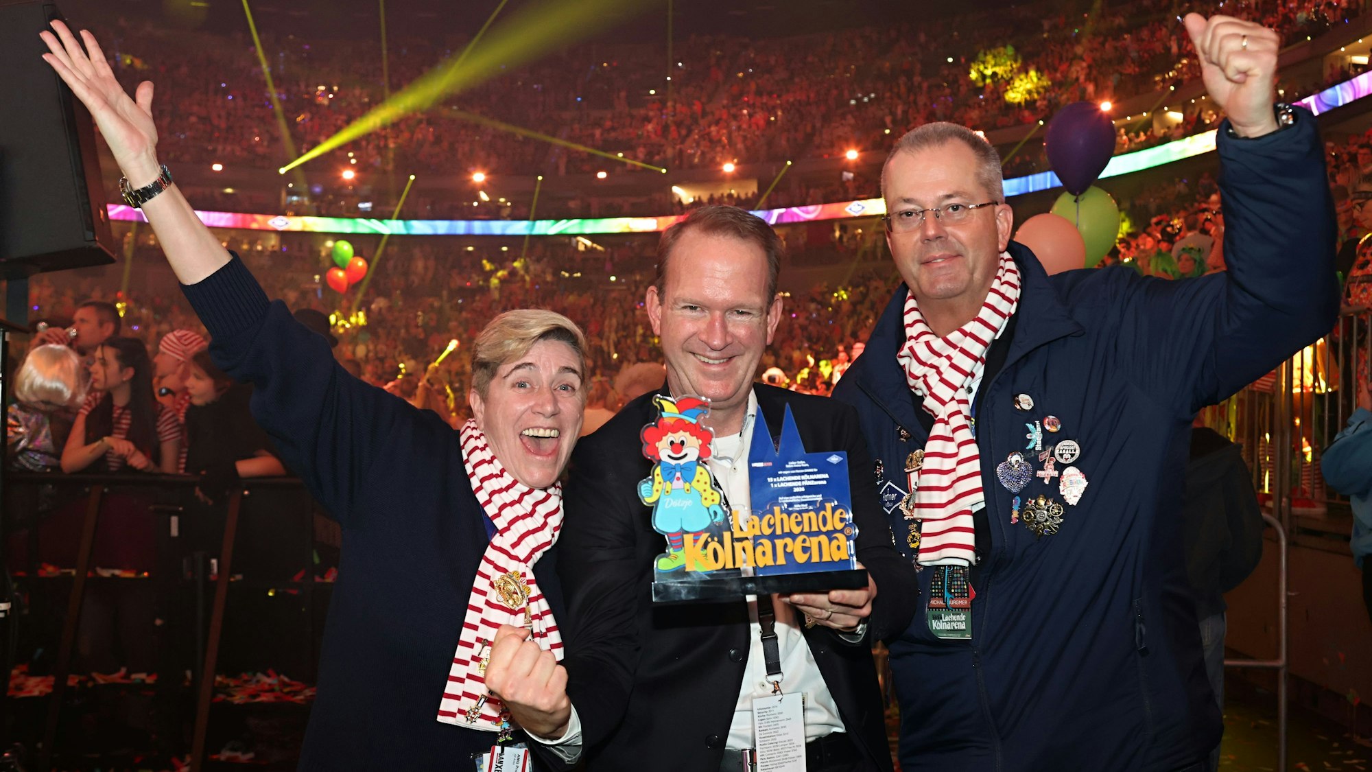 Nathalie Drmota, Stefan Löcher und Michael Burgmer bei der Preisverleihung.