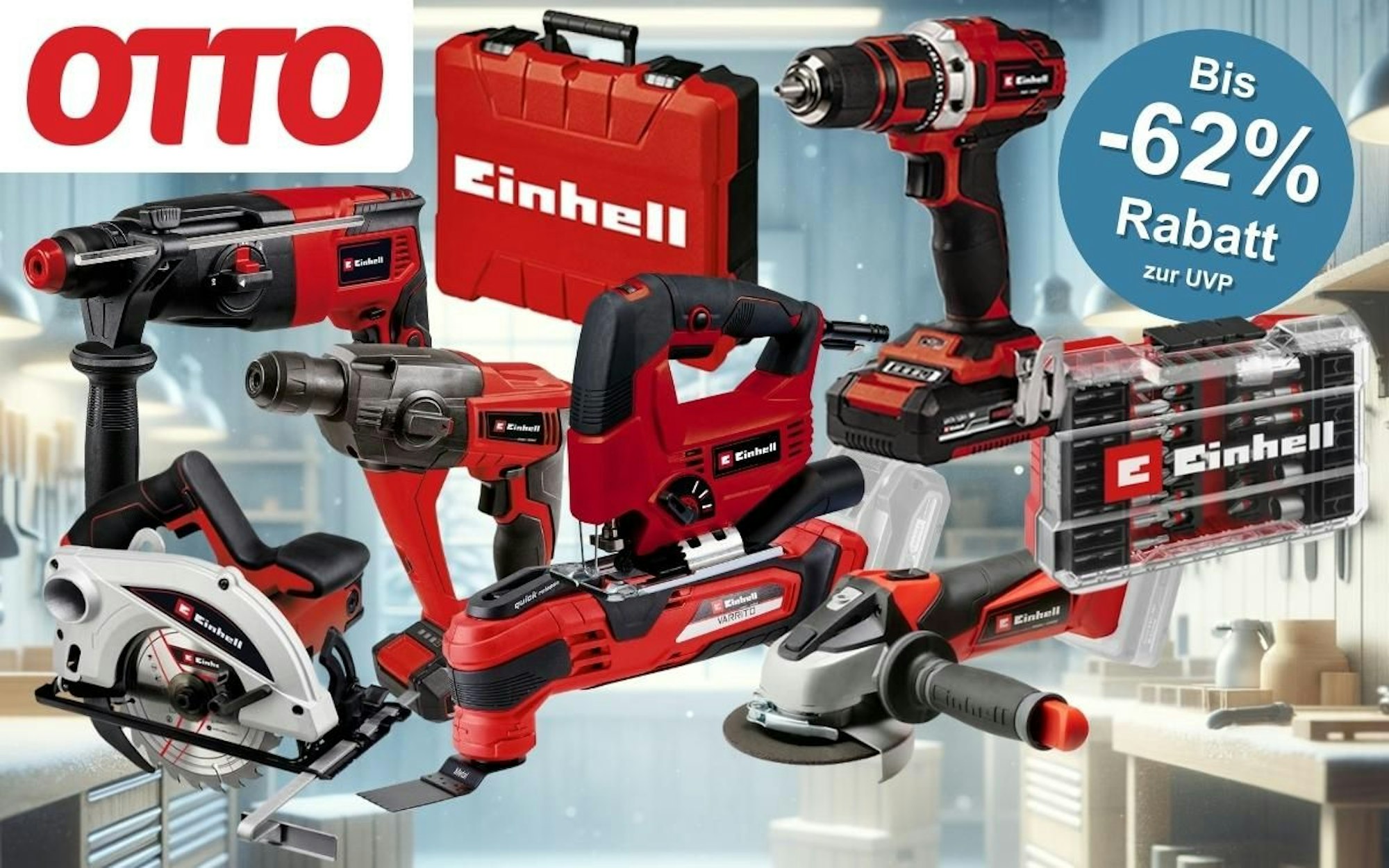 Einhell Geräte und Werkzeug wie Akku-Bohrschraubern, Winkelschleifern, Stichsägen und Zubehör vor einer winterlichen Werkstatt.