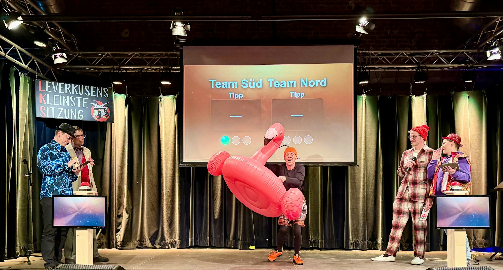 Szene aus Leverkusens kleinster Sitzung