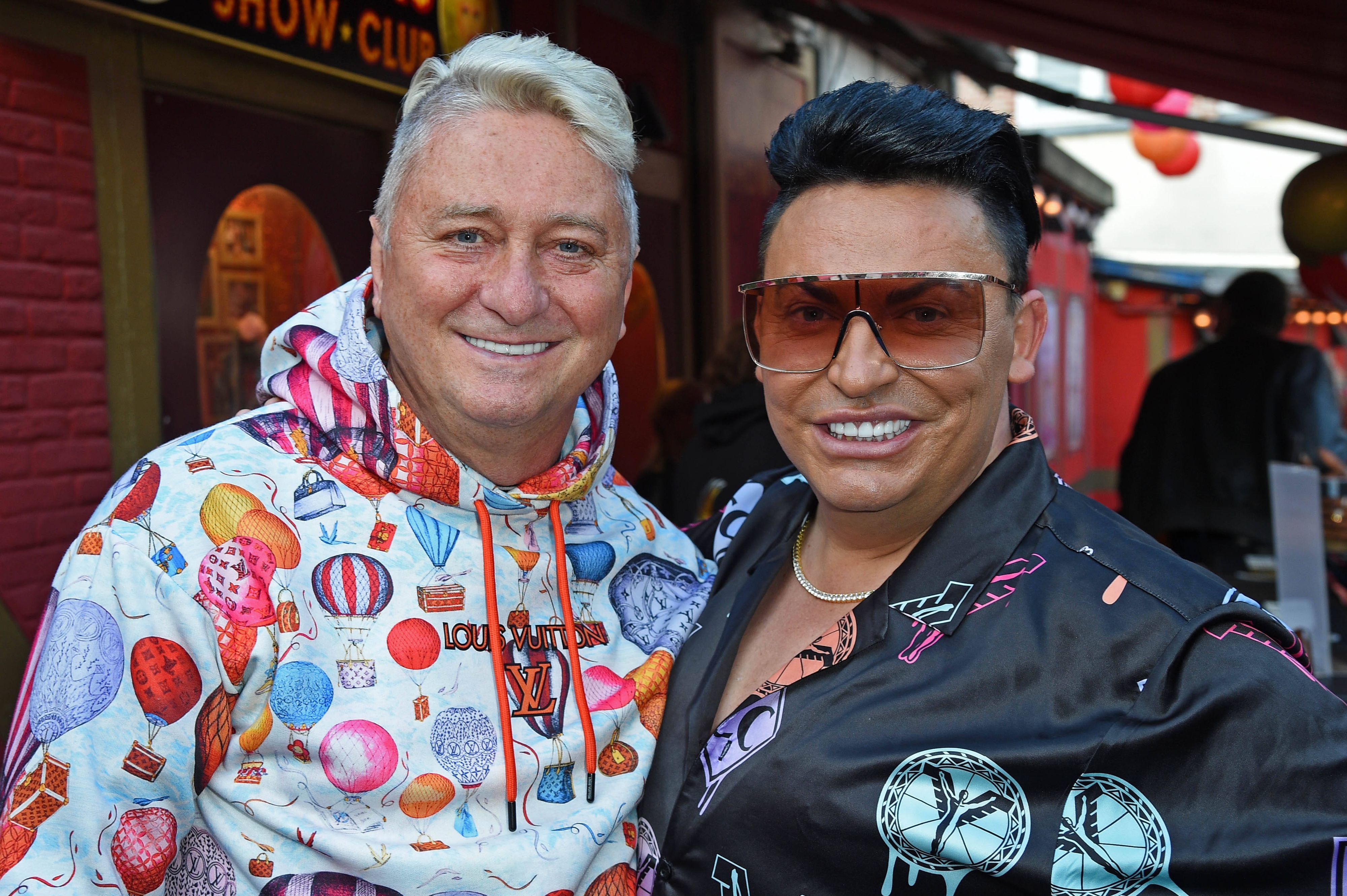 Hubert Fella und Matthias Mangiapane lächeln.