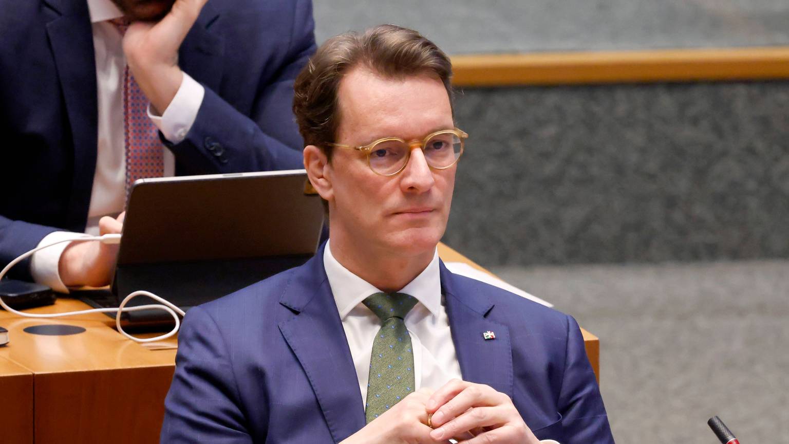Hendrik Wüst CDU bei Plenarsitzung.