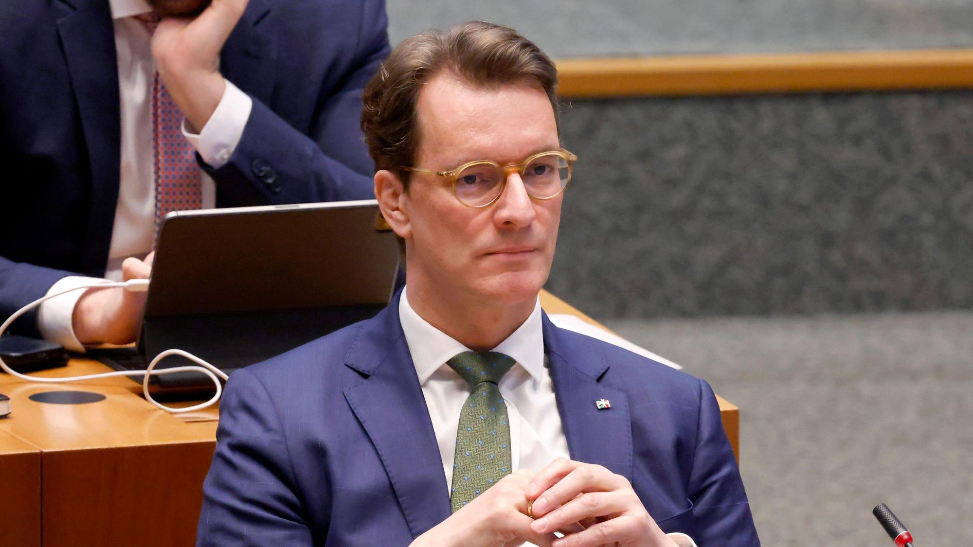 Hendrik Wüst CDU bei Plenarsitzung.