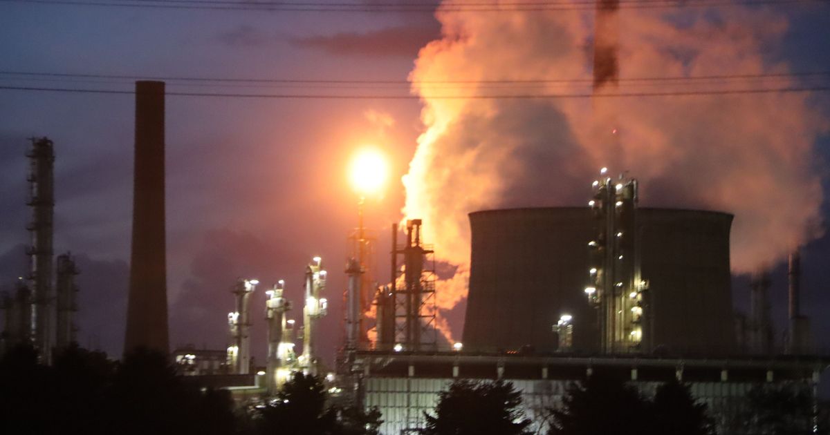 Shell Walserberg Wesseling: Das hat es mit der Fackeltätigkeit bei Shell auf sich ...