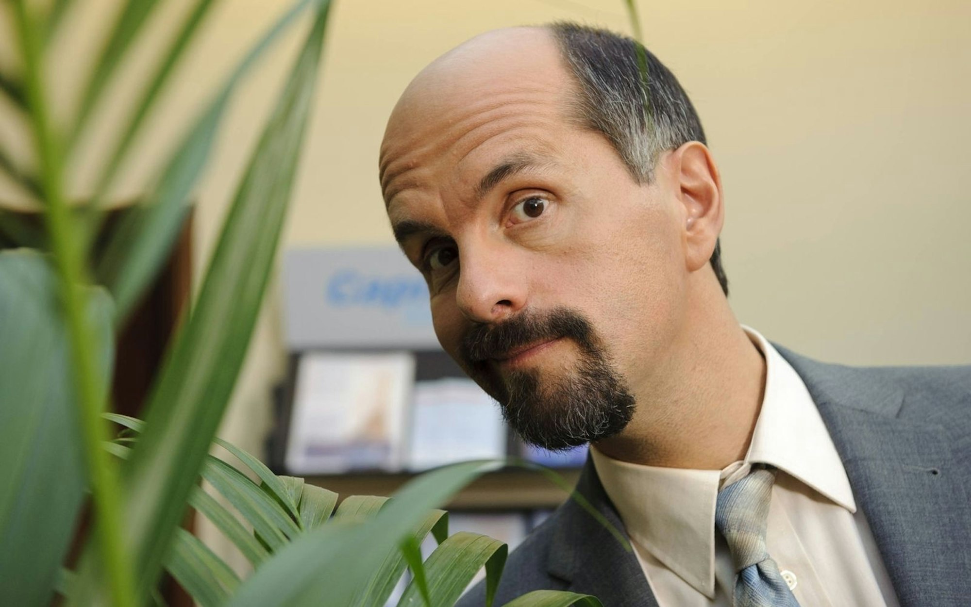 Die Figur des Bernd Stromberg, des Abteilungleiters einer Versicherungsgesellschaft, ist Herbsts Paraderolle. Aber auch eine Rolle, die dem Schauspieler bis heute nachhängt. (Bild: ProSieben / Willi Weber)