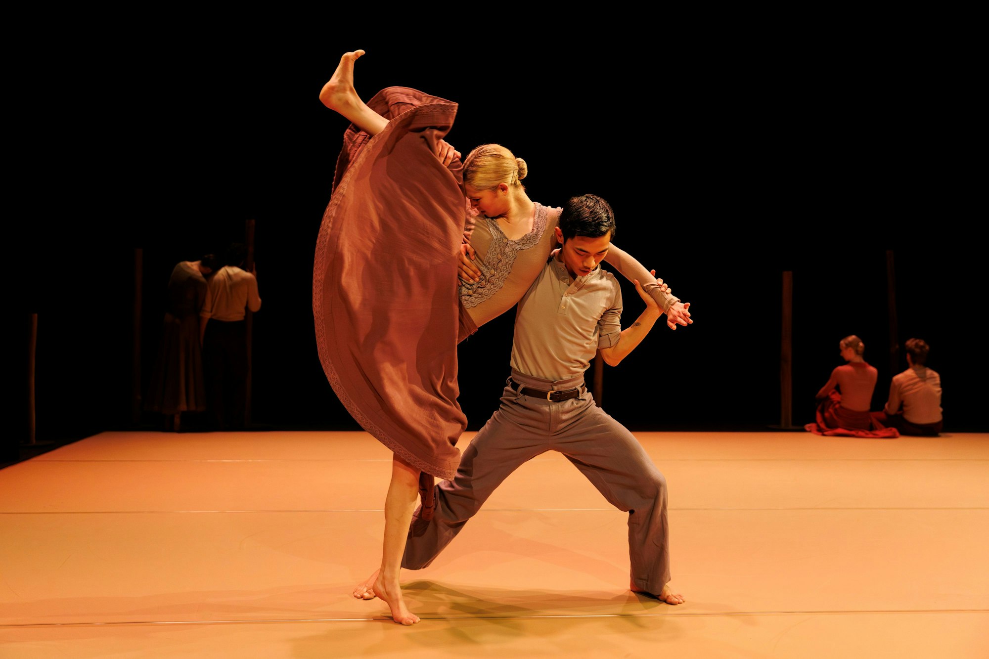 Sowohl die „großen“ als auch die Junior-Tänzerinnen und Tänzer von Eric Gauthier („Gautier Dance/Dance Company“) stehen am Donnerstag, 26. März, 19.30 bis 21.30 Uhr als „Dream Team“ auf der Forum-Bühne.