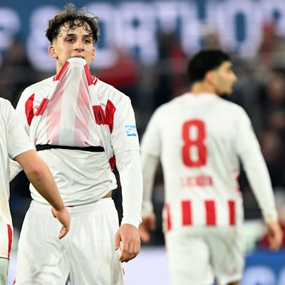 04.02.2026, Nordrhein-Westfalen, Köln: UEFA Youth League: 1. FC Köln - Inter Mailand , RheinEnergie-Stadion, Jason Ponente-Ramirez (M,1. FC Köln) reagiert auf dem Platz. Foto: Federico Gambarini/dpa +++ dpa-Bildfunk +++
