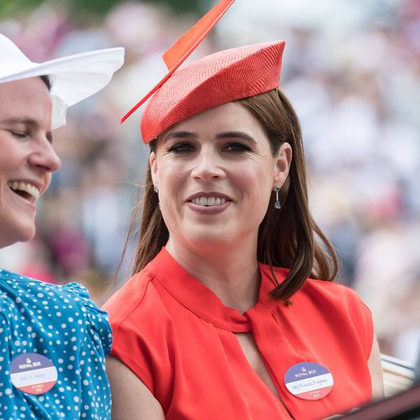 Prinzessin Eugenie und Camilla Walker bei einem Pferderennen.
