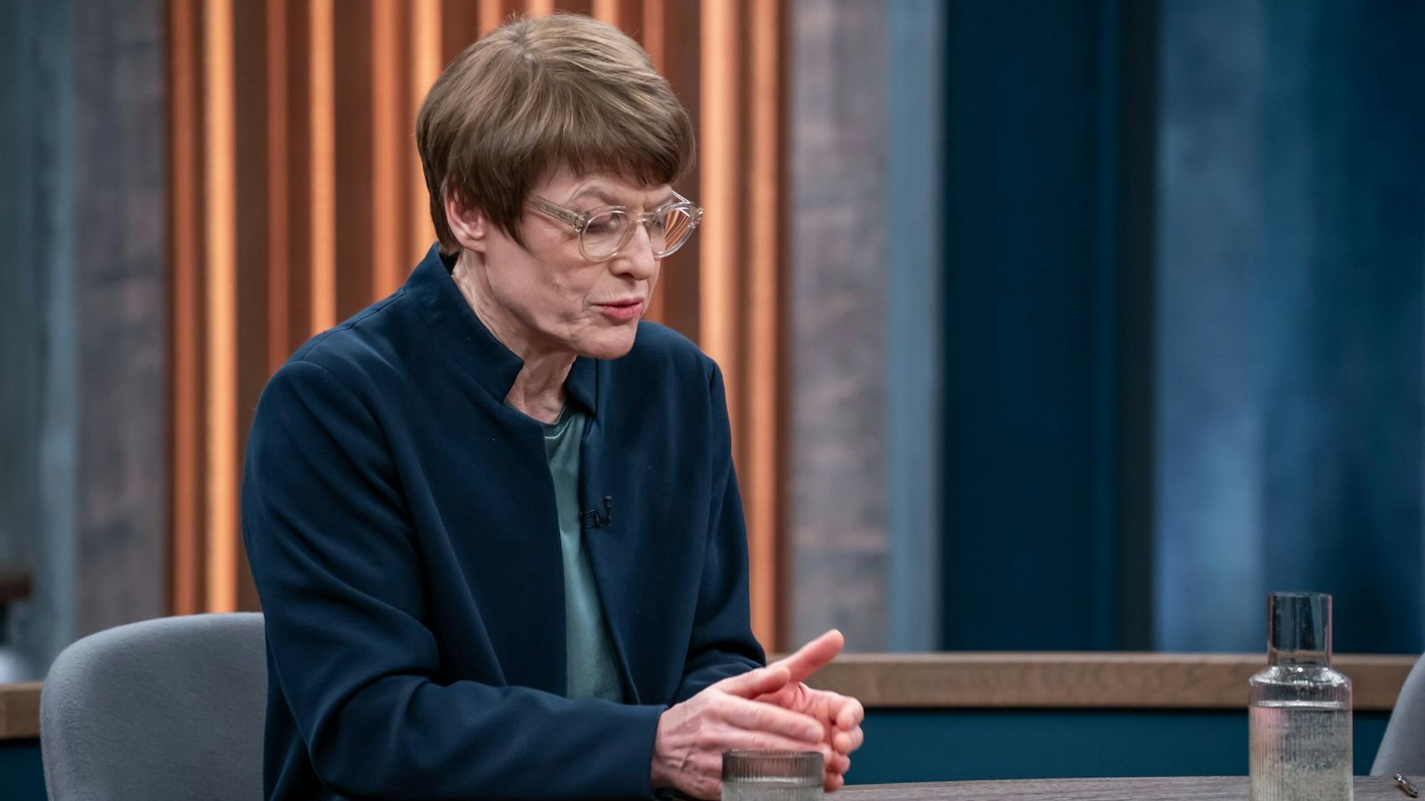 Die Ökonomin Veronika Grimm sieht ein Problem in der geplanten Migrationspolitik der AfD. (Bild: ARD / Thomas Ernst)