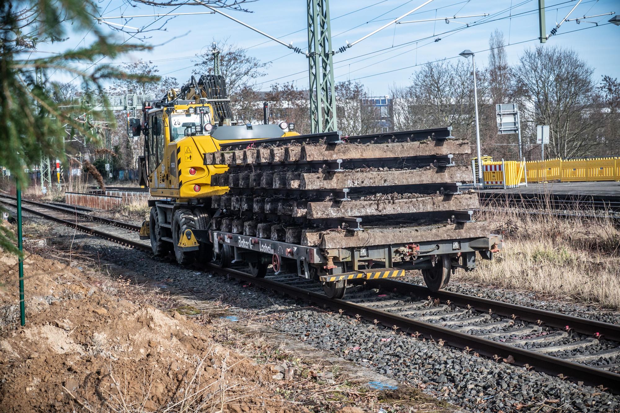 Bahnhof Manfort: Generalsanierung der Bahnstrecke Köln-Hagen Bild: Ralf Krieger