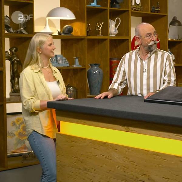 Hannah Lutz (v.l.) mit Moderator Horst Lichter und Expertin Wendela-Horz bei „Bares für Rares“.