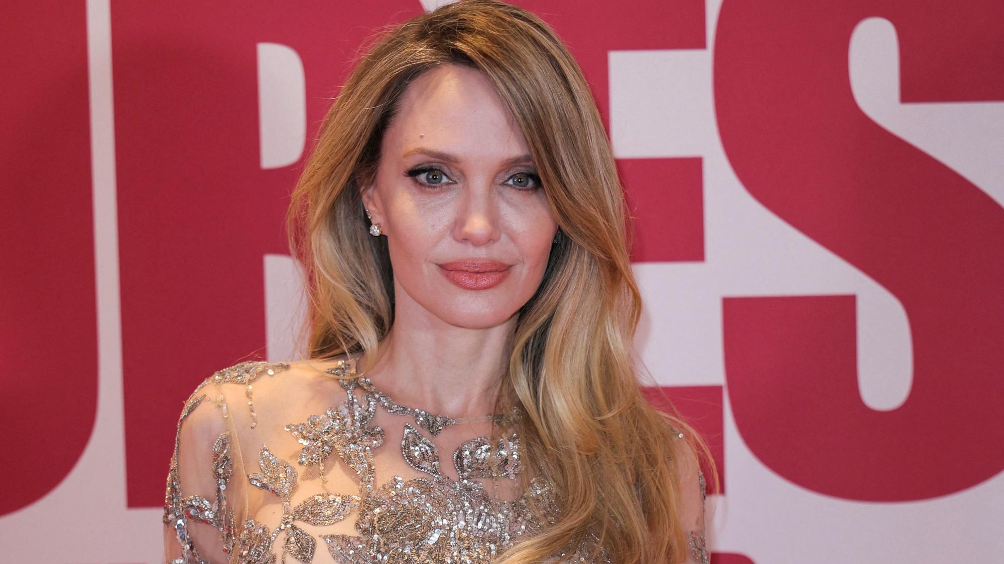 Angelina Jolie bei der Premiere des Films „Coutures“ in Paris am 9. Februar 2026.