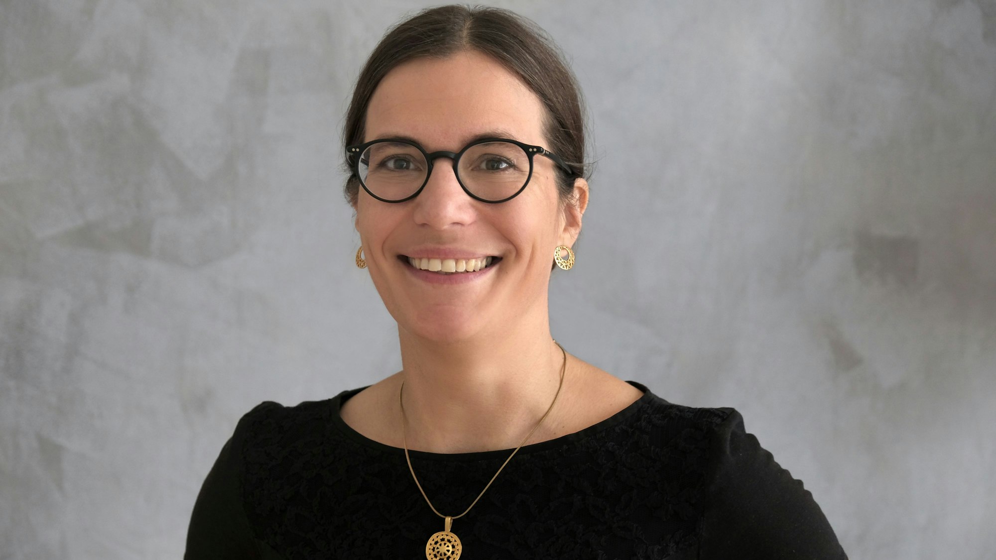 Die katholische Theologin Annette Jantzen, Autorin des Buchs „Die ignorierten Frauen der Bibel“