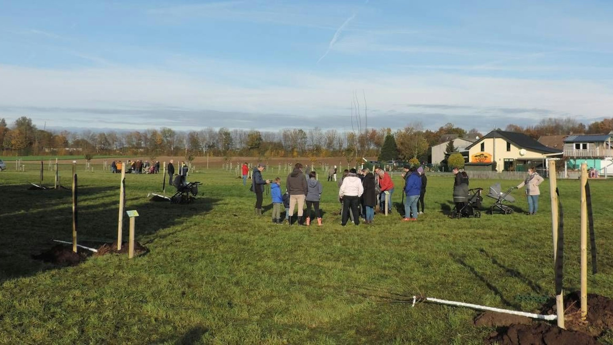 Die Storchenwiese in Grottenherten war voll, daher gibt es seit 2025 eine weitere in Rath.