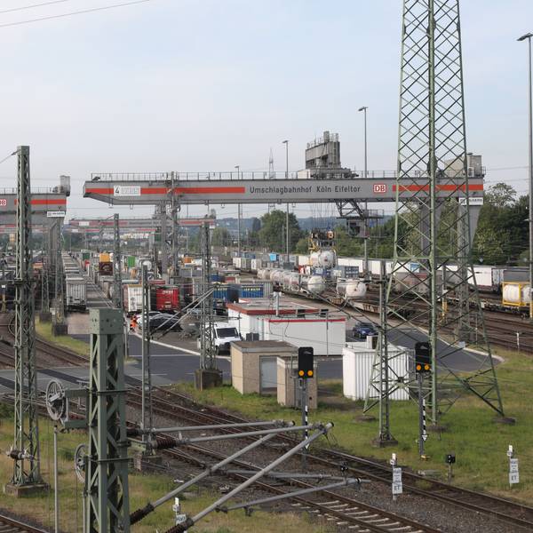 Der Umschlagbahnhof der Deutschen Bahn am Eifeltor