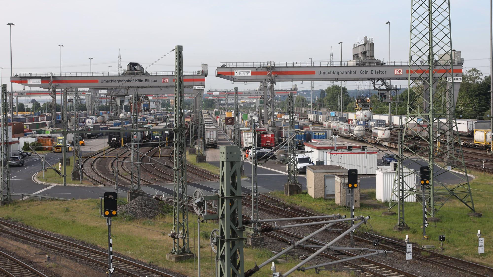 Der Umschlagbahnhof der Deutschen Bahn am Eifeltor