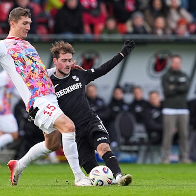 22.11.2025, xydrx, Fußball, 3.Liga, FC Viktoria Köln - SC Verl, Saison 2025 2026, Sportpark Höhenberg: Christoph Greger FC Viktoria Köln 15 im Zweikampf gegen Yari Otto SC Verl 28 DFB regulations prohibit any use of photographs as image sequences and or quasi-video. Nordrhein-Westfahlen Deutschland *** 22 11 2025, xydrx, Fußball, 3 Liga, FC Viktoria Köln SC Verl, Saison 2025 2026, Sportpark Höhenberg Christoph Greger FC Viktoria Köln 15 im Zweikampf gegen Yari Otto SC Verl 28 DFB regulations prohibit any use of photographs as image sequences and or quasi video Nordrhein Westfahlen Germany