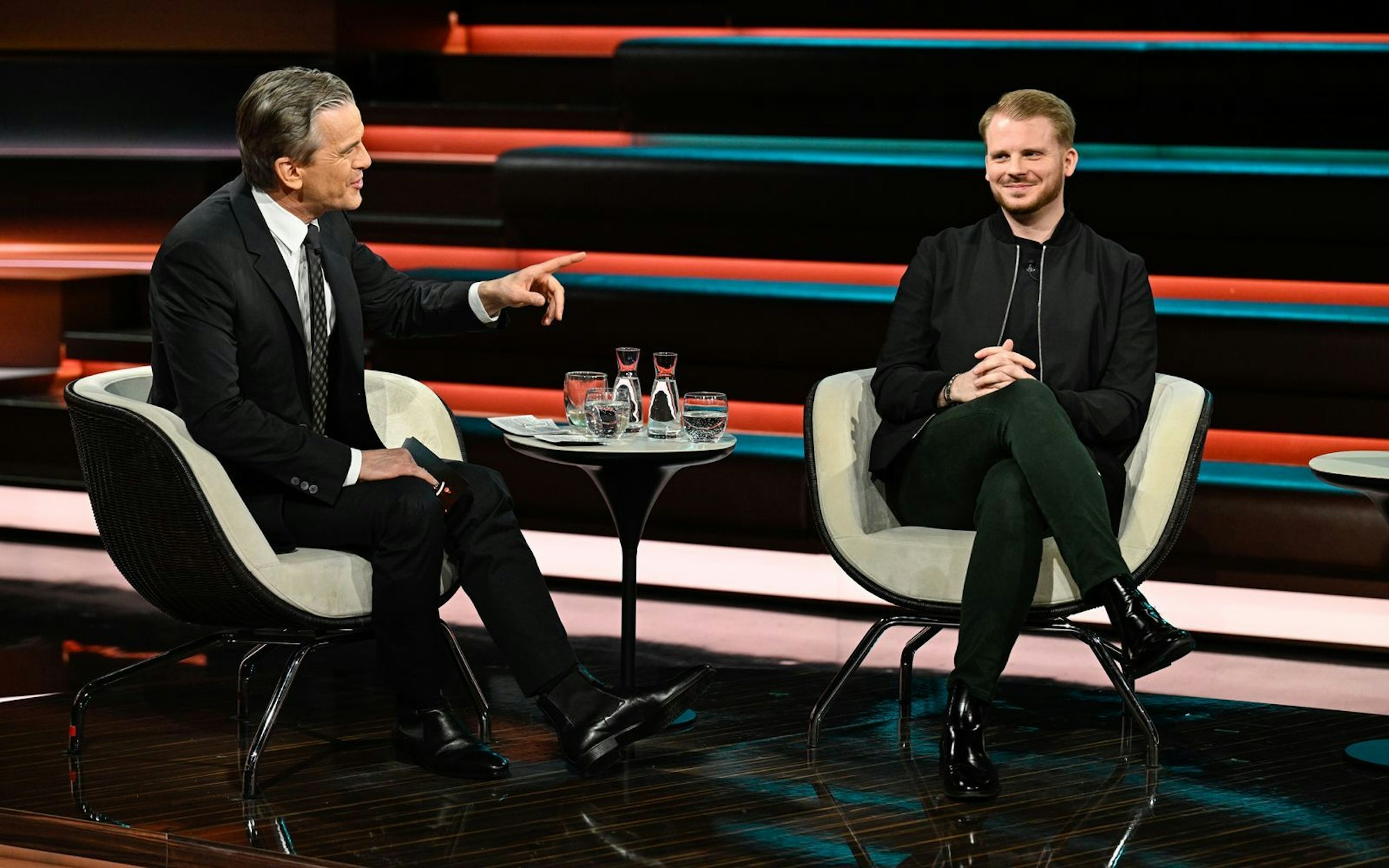 Markus Lanz (links) nahm SPD-Generalsekretär Tim Klüssendorf in die Mangel. (Bild: ZDF/Markus Hertrich)