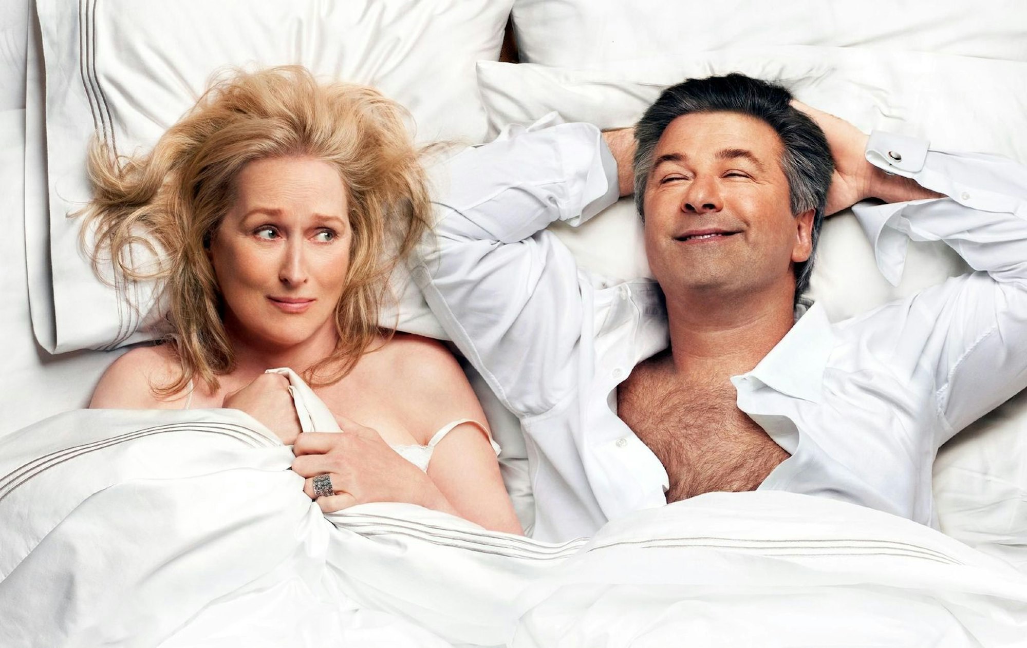 Jake (Alec Baldwin) hat die Hoffnung noch nicht aufgegeben, seine Frau Jane (Meryl Streep) zurückzugewinnen. (Bild: RTL / NBCUniversal)